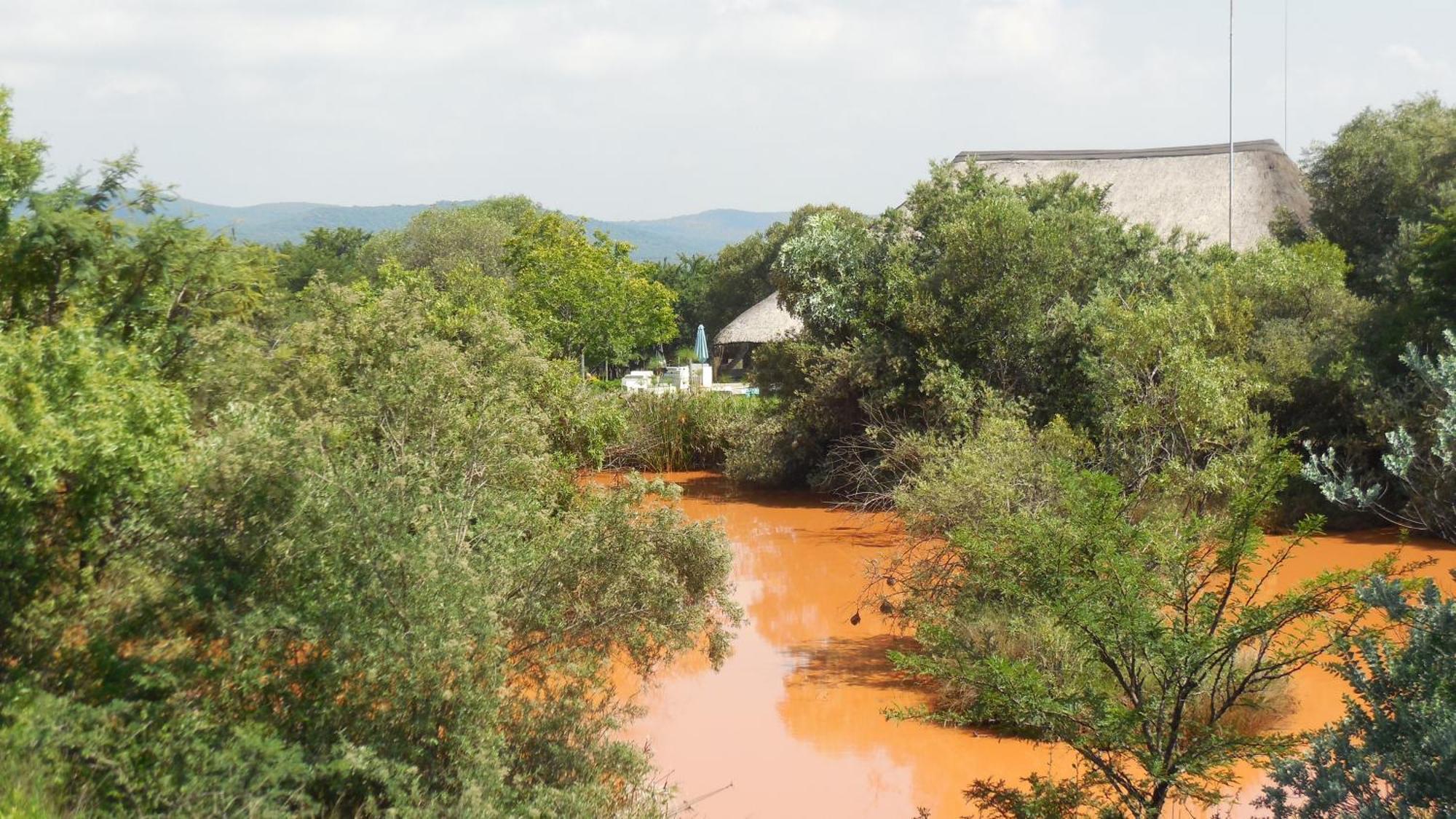 Tidimalo Lodge Rustenburg Bagian luar foto